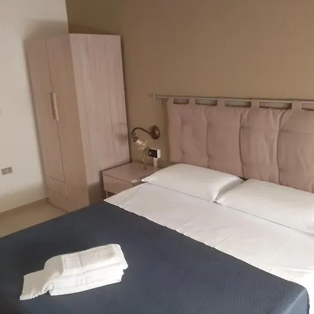 Magna Grecia Nocleg ze śniadaniem 3*